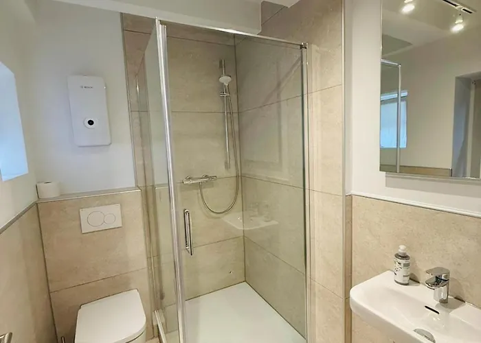 Πανσιόν Gutshaus Am Rhein Ντίσελντορφ